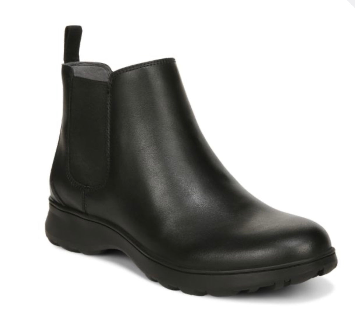 Vionic Evergreen Leather black boot
